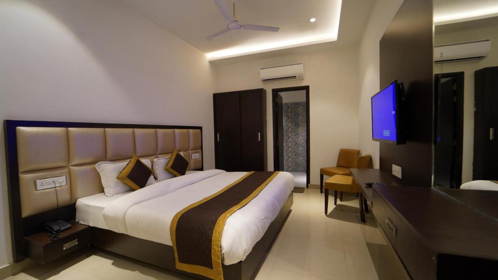 Hotel Avi Inn 암리차르 외부 사진
