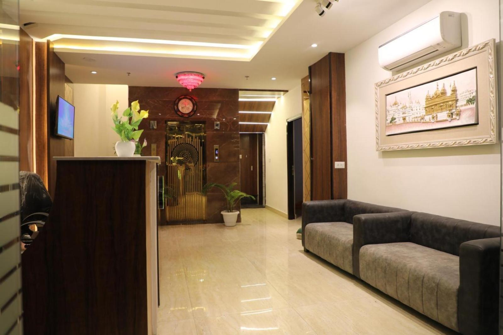 Hotel Avi Inn 암리차르 외부 사진