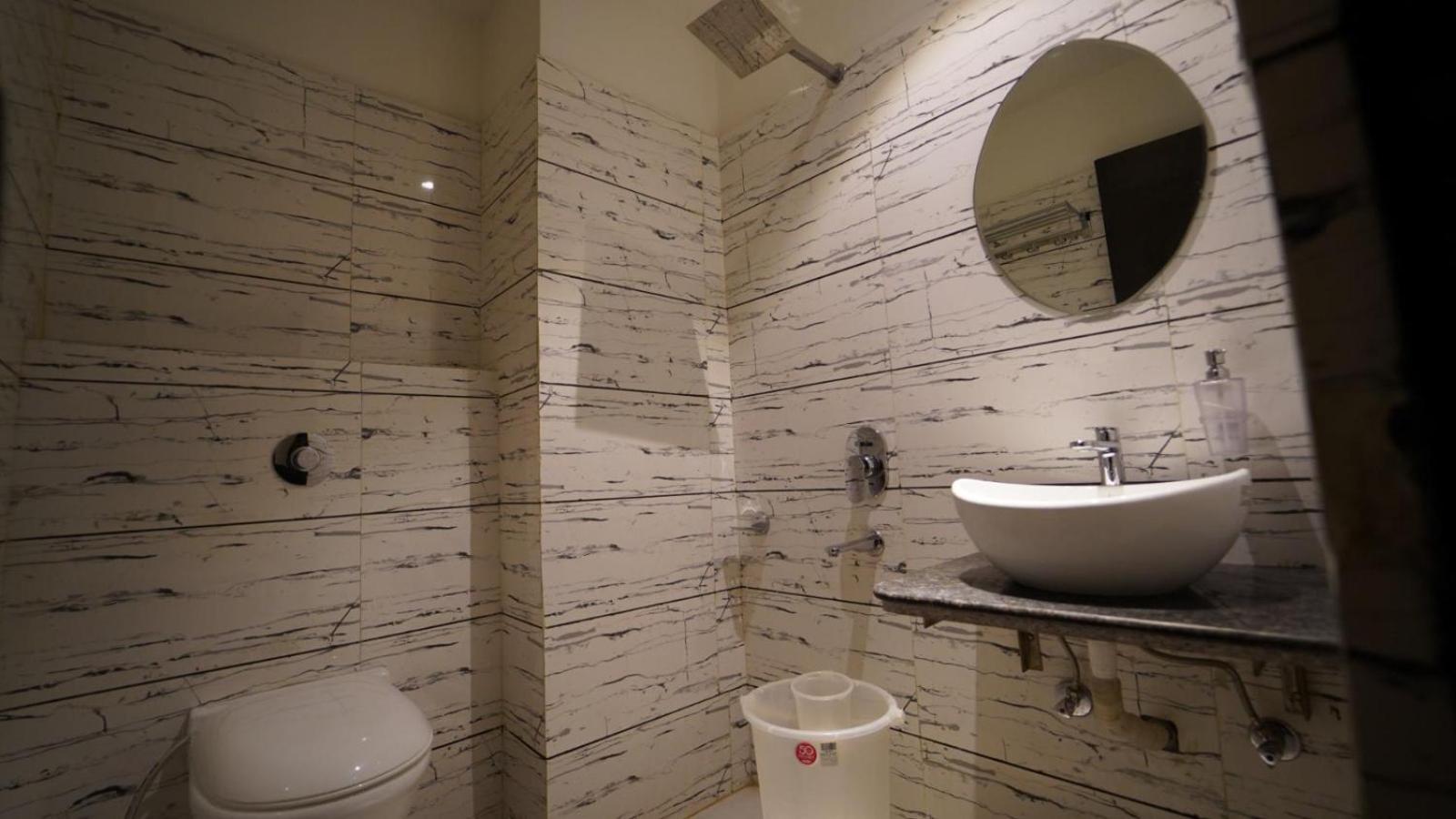 Hotel Avi Inn 암리차르 외부 사진