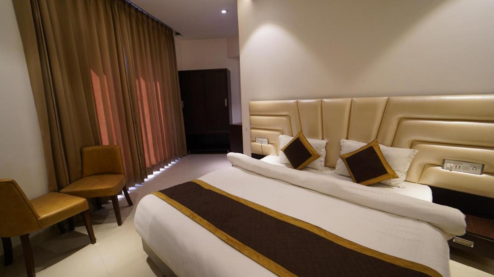 Hotel Avi Inn 암리차르 외부 사진